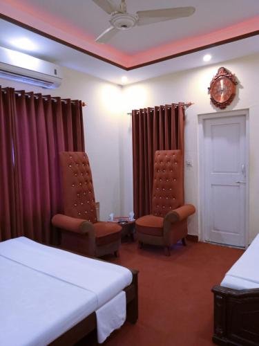 Perfect Lodge Guest House - main image