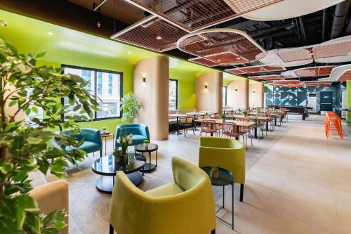 Facilities, Bayfront CoLive+ near Baseline Restaurant