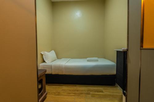1 twin bed
