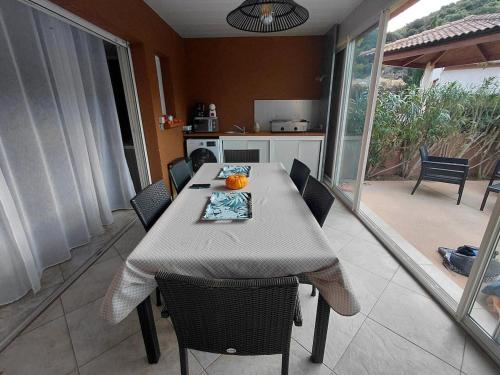 Appartement 4 pièces dans une petite résidence calme, climatisation et piscine (Appartement 4 pieces dans une petite residence calme, climatisation et piscine) in Oletta ciems