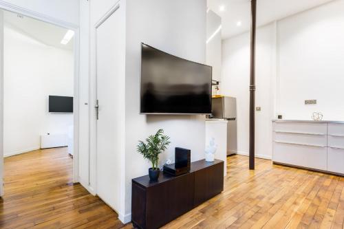 Peaceful apartment - 1BR 4P - Eiffel Tower - image 5