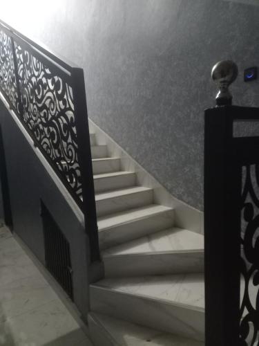 Fèmi (Femi) in Santhiaba