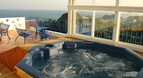 Arabian Art Hotel & Gallery