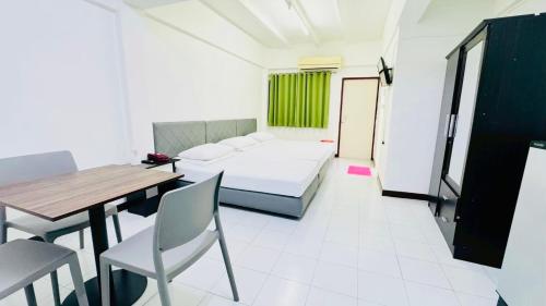 Habitación triple, balcón, 3 camas