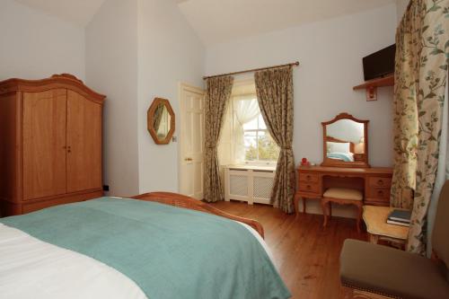 Corrib House Guest Accommodation - image 13