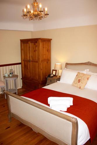 Corrib House Guest Accommodation - image 12