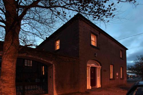 Corrib House Guest Accommodation - image 4