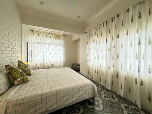 1 queen bed
