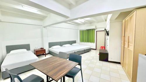 Habitación cuádruple, balcón, 4 camas