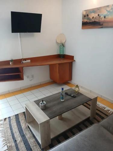 Maison avec terrasse à Grand-Bourg de 30 m² (Maison avec terrasse a Grand-Bourg de 30 m²) in Σεντ-Λούις