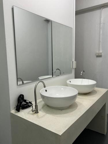 One life Hostel Room Type - Bed in 6-Bed Female Dormitory Room