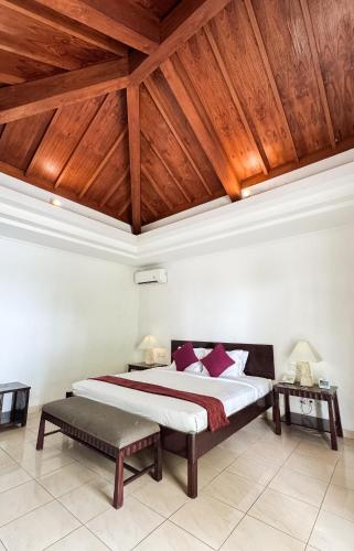 Legong Keraton Beach Hotel