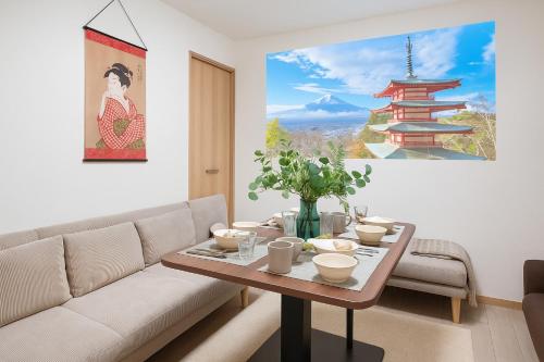 Tsudoi 集 - 5 Bed Rooms, 11 PAX, 2 Bathrooms, 1hr to KIX, 30min to Namba, 2-bldg Connecting House, Self-check-in Property, Quiet Neighborhood Stay, Perfect for Families & Business Guests, Extended Stay Perks