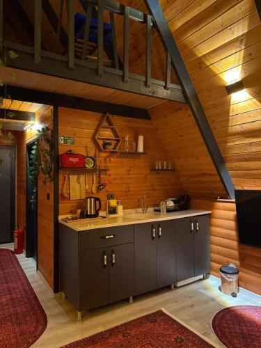 Mira Bungalow in ชิเลกลี