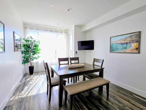 Park Blvd Paradise 303 - King Bed with a Private Spa in San Diego, USA