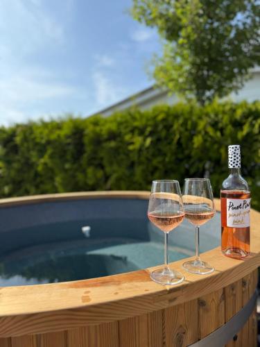 Pezsgőfürdő, TETchalet met wellness tuin in Berkhout