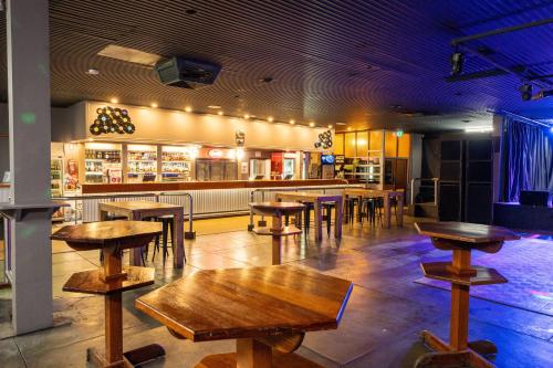 المنظر الخارجي, The Burlington Hotel in بانبورى