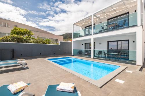 Удобства, Luxury Seafront Escape I in Canical
