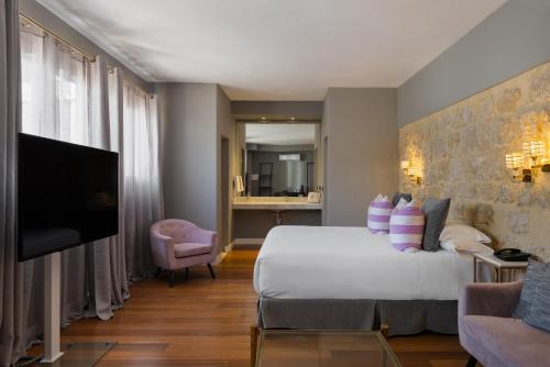 2 twin beds