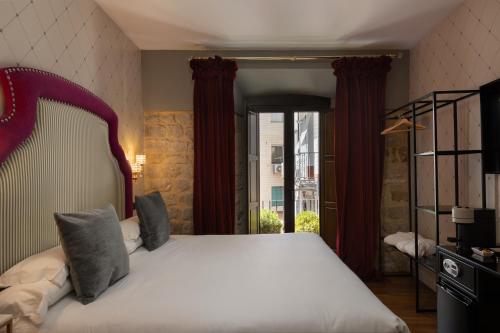 2 twin beds