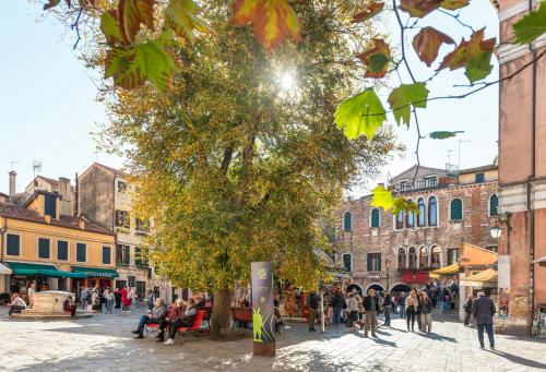 Ca D'oro Charming Apartment R&R - image 9