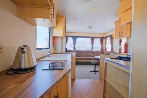 The 'Croyde' Caravan 3
