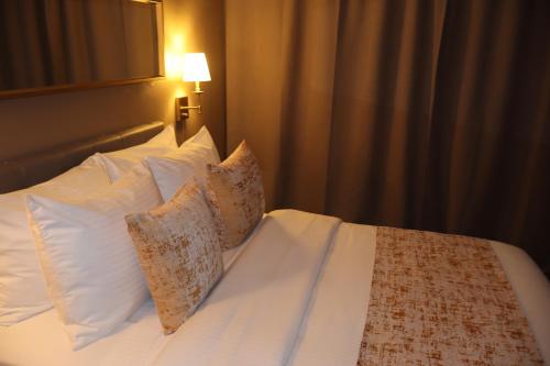 TB Hotel Downtown Miami - Superior King Room in Miami, USA