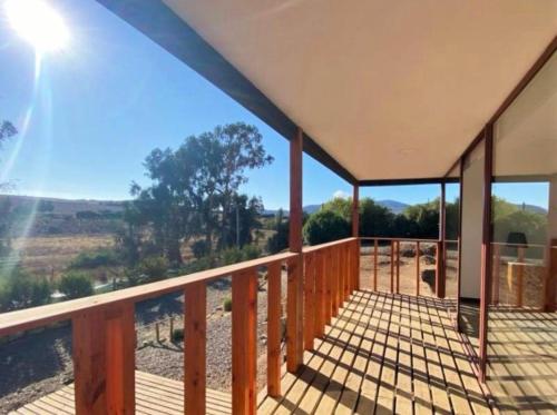 Maitencillo, amplía y cómoda casa, con piscina y hot tub (Maitencillo, amplia y comoda casa, con piscina y hot tub) in Rungue