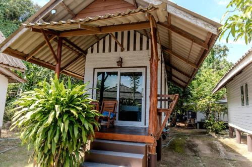 Sunrise House Room Type - Bungalow with Patio