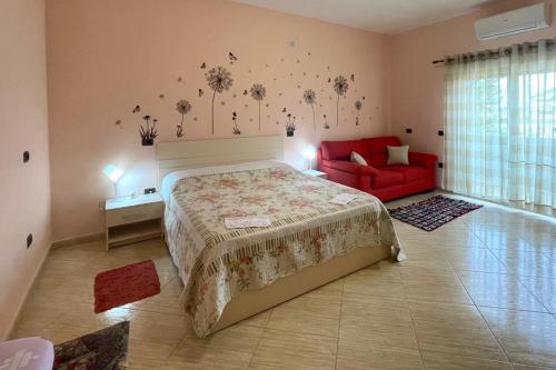 2 Bed Apartment Sleeps 4 with Free Parking, Дуррес