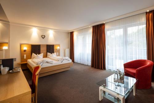 Hotel Rossle Berneck in التينستيج