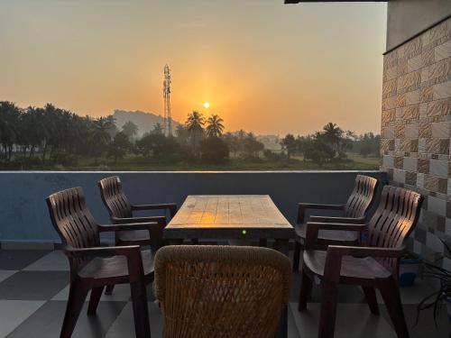 Cocogreen Hampi in Sanapur