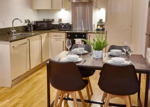 The Amber Suite, Manchester