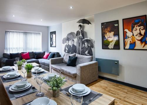 STARR SUITE 6 Bedrooms, 6 Bathrooms, Liverpool (photo 3)