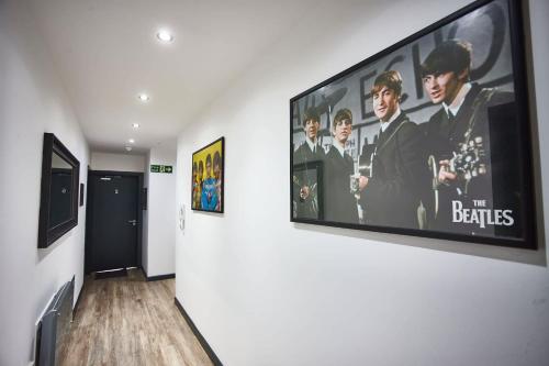 STARR SUITE 6 Bedrooms, 6 Bathrooms, Liverpool (photo 6)