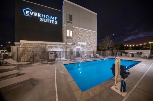 Everhome Suites Ontario Airport