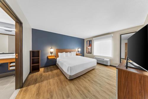 Everhome Suites Ontario