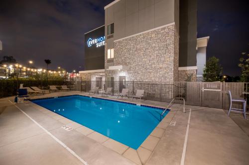 Everhome Suites Ontario – Ontario, CA