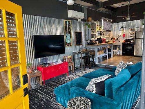 Algiers Point loft - king bed, walk to ferry – khách sạn tại Algiers
