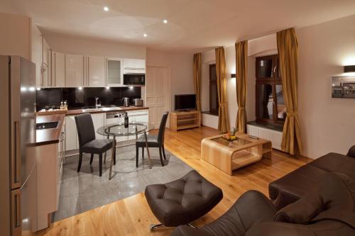 Luxoise Apartments - image 3