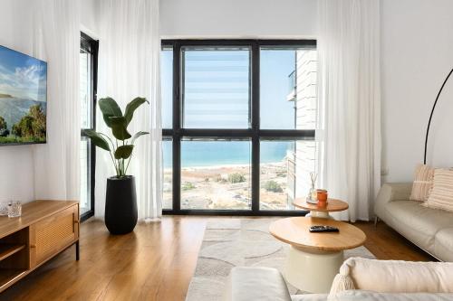 O&O Group- Stylish 3BR Family Retreat in Bat Yam