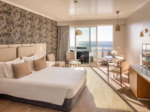 Quarto duplo ou twin, superior, vista para o mar, varanda