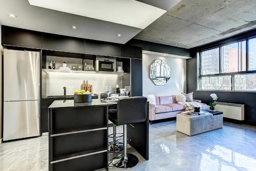 Kitchen, Pierce Boutique Apartments by Simplissimmo near Atwater Market