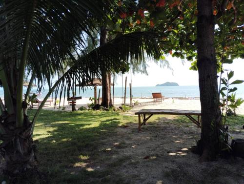 Koh Phaluai beach cottage in Ko Phaluai