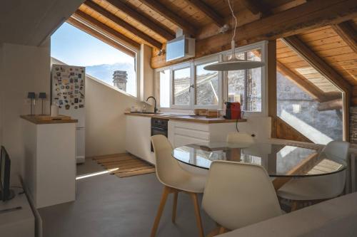 Casa Sorel : Attico Lago & Pool in Pianello Del Lario