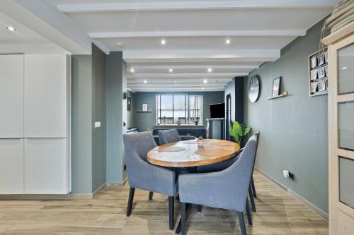 Graafjansdijk B Vakantiehuis met 3 slaapkamers net over de Belgische grens in แตนูเซ็น