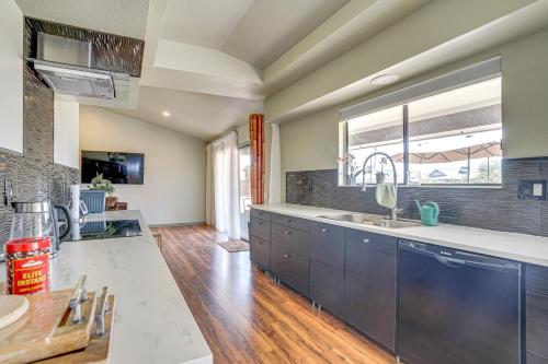 Dog-Friendly Family Home in Glendale Suburbs! in ซันซิตี้