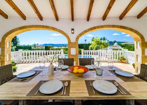 ระเบียง/ชานเรือน, Villa Llamedos Montgo Javea by Rock Rentals in มอนต์โก เด โตสกามาร์