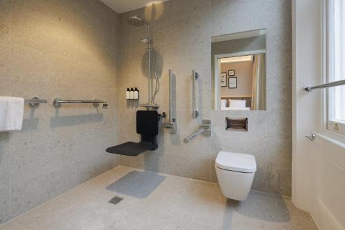 room detail thumbnail 1