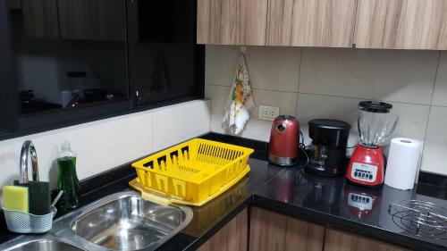 Acogedor departamento nuevo con excelente ubicación - image 3